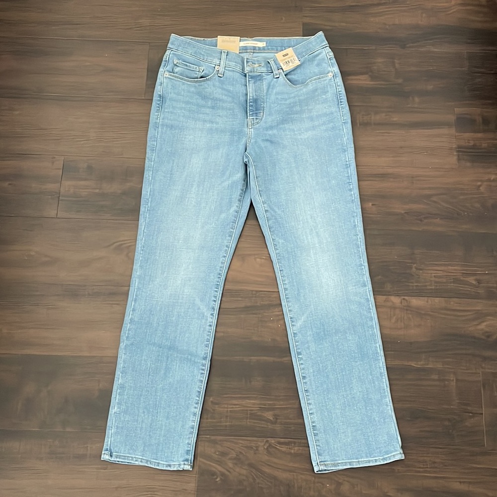Levi Jeans classic straight hyper soft size 6 short